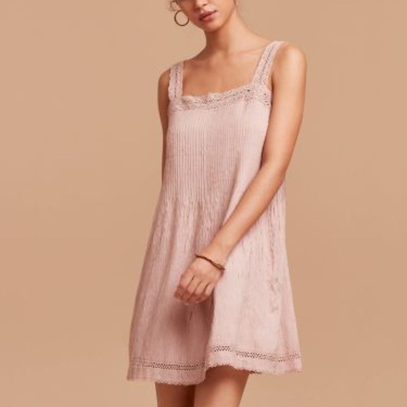 Aritzia Dresses & Skirts - Wilfred La Boheme Baby Pink Leone Lace Detail Dress Size L